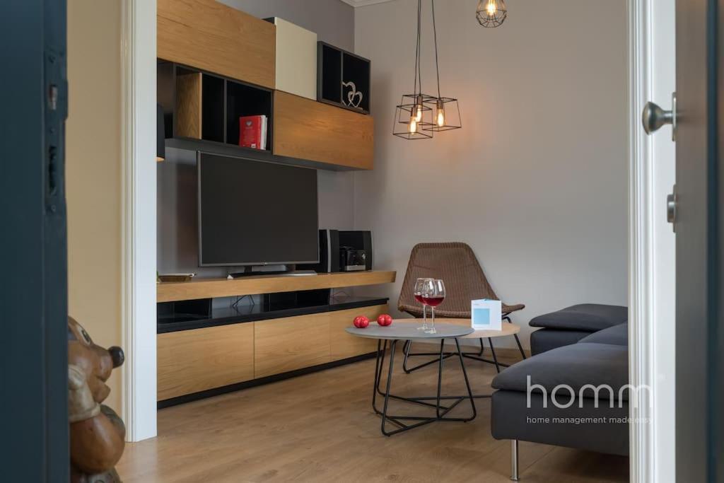 Renovated Homm Apartment In Lycabettus, Pitanis Str Афины Экстерьер фото